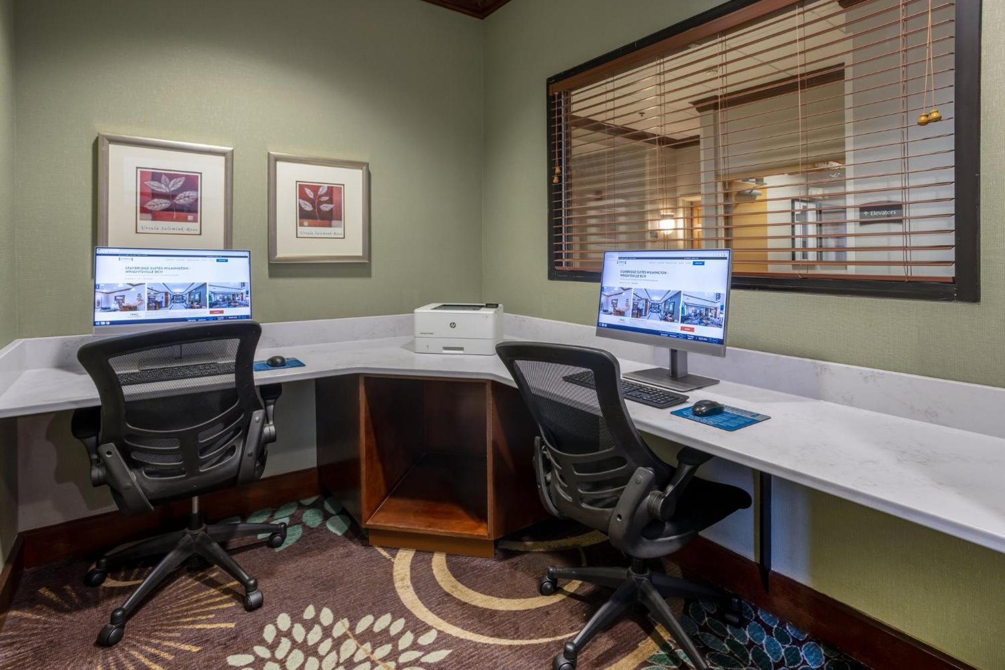 Staybridge Suites Wilmington East By Ihg Exterior foto